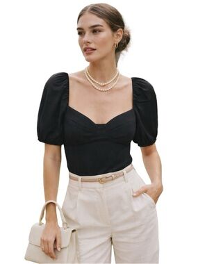 Aritzia Wilfred Novella Short Sleeve Blouse Black Puff-Sleeve sweetheart-Neck